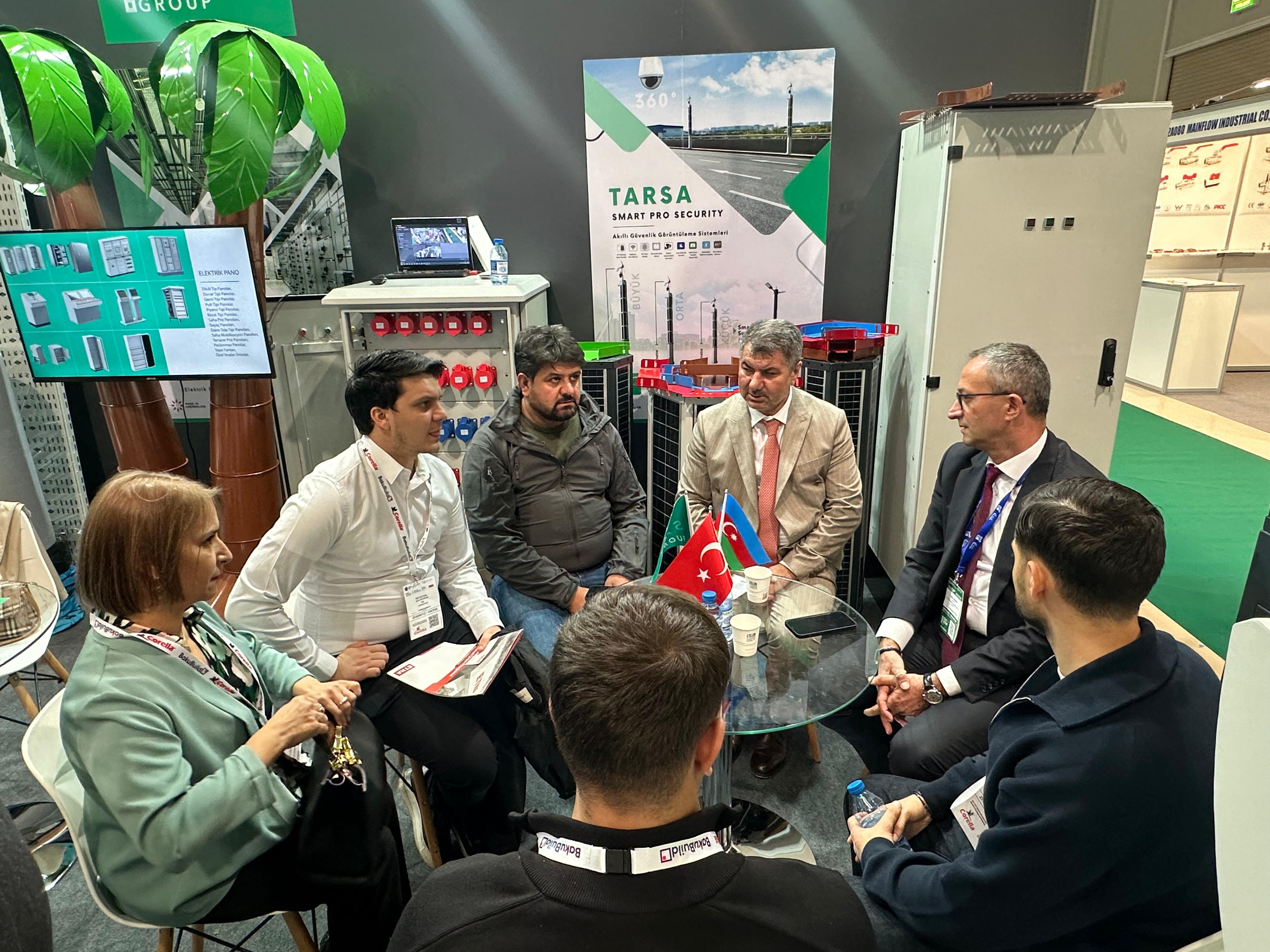 Bakıda Xəzər İnşaat Həftəsi çərçivəsində keçirilən sərgilər Türkiyə-Azərbaycan İş Adamları və Sənayeçiləri İctimai Birliyi (TÜİB) tərəfindən ziyarət edilib.